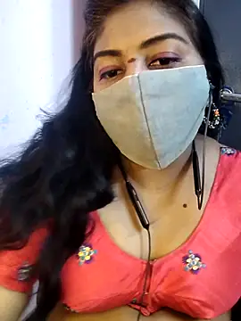 RomeoJuliet345 online show from March 7, 5:32 pm