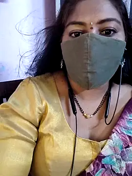 RomeoJuliet345 online show from April 19, 4:28 pm