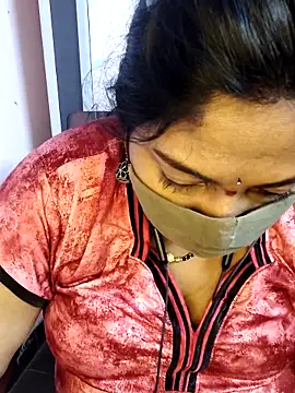 RomeoJuliet345 online show from April 23, 5:48 pm