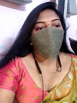 Snapshot of RomeoJuliet345 chatting on June 5, 7:52 pm RomeoJuliet345 online show from June 5, 7:52 pm