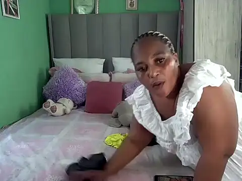 SexyEbony37X online show from June 25, 7:35 am
