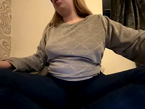 Snapshot of bunnyamy chatting on December 2, 11:45 pm bunnyamy online show from December 2, 11:45 pm