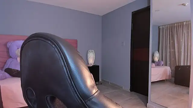 RAVENDIPAUL online show from September 18, 3:08 am