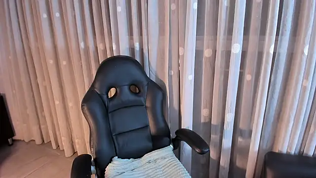 RAVENDIPAUL online show from October 22, 1:06 am