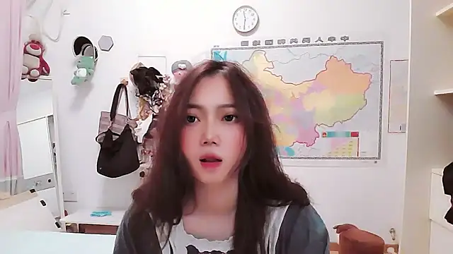 Cherie-xinxin01 online show from December 1, 4:29 pm