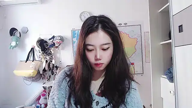 Cherie-xinxin01 online show from December 5, 5:26 am