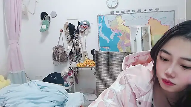 Cherie-xinxin01 online show from December 11, 1:28 pm
