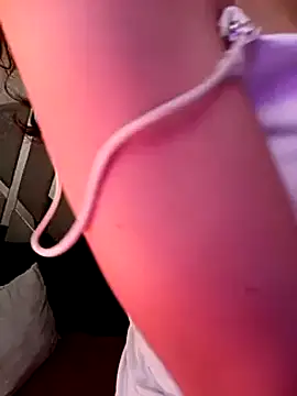 Queenjenn   online show from February 16, 4:09 am