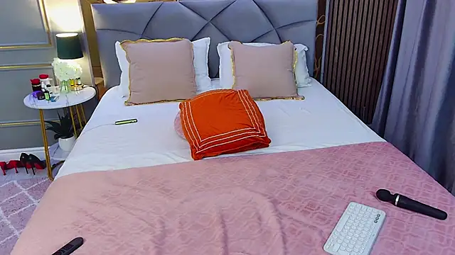 AvaCristal online show from March 29, 6:08 pm