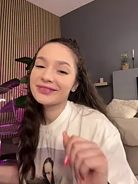 VixenAmour online show from March 5, 6:23 pm