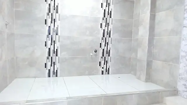 Snapshot of Candy_Bony chatting on December 17, 3:12 am Candy Bony online show from December 17, 3:12 am