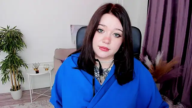 MoonLghte online show from March 19, 7:27 pm