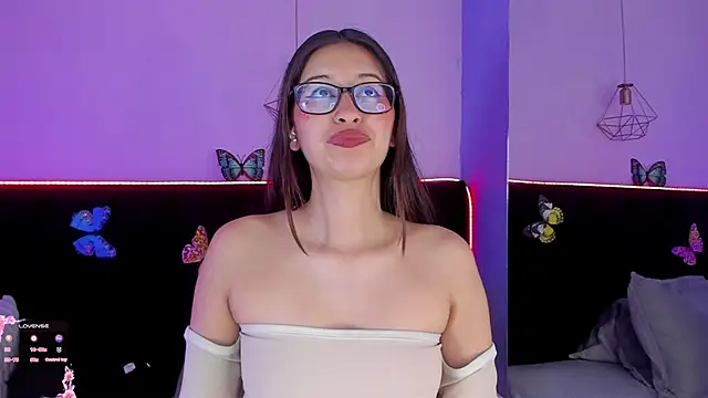 Snapshot of Anastasia_Whitee chatting on February 26, 4:00 am Anastasia Whitee online show from February 26, 4:00 am