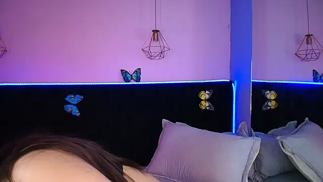 Anastasia Whitee online show from April 10, 2:00 pm