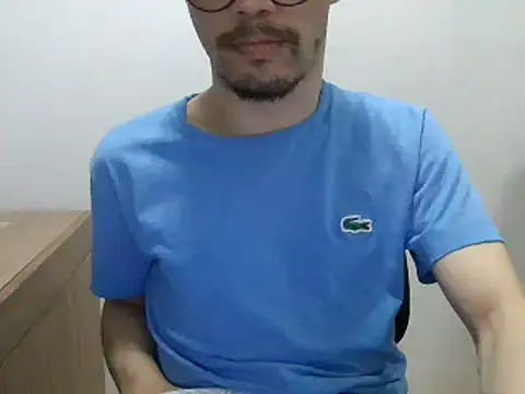 Snapshot of DiGabriel chatting on May 28, 5:27 am DiGabriel online show from May 28, 5:27 am