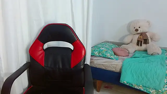 diamondGirl online show from February 6, 3:27 am