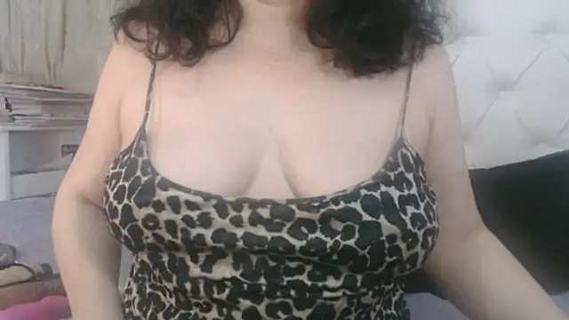 Snapshot of maturepriscila chatting on February 16, 9:48 pm maturepriscila online show from February 16, 9:48 pm