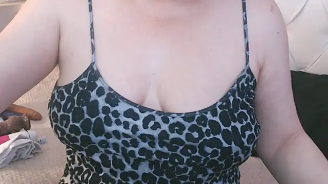 Snapshot of maturepriscila chatting on February 22, 4:51 pm maturepriscila online show from February 22, 4:51 pm