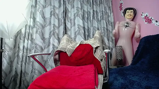 Snapshot of Kate_Laurence_ chatting on December 14, 10:13 am Kate Laurence online show from December 14, 10:13 am