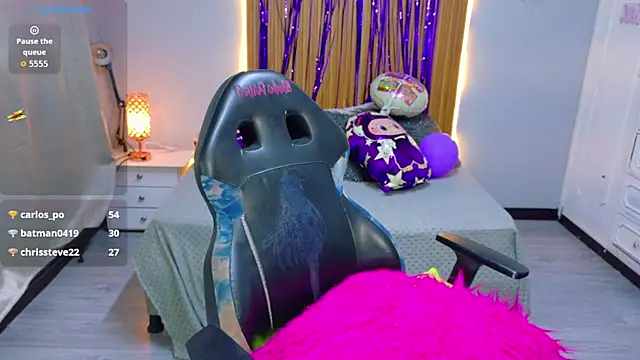 Snapshot of Kate_Laurence_ chatting on November 15, 11:51 am Kate Laurence online show from November 15, 11:51 am