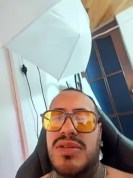 Nicky smith   online show from November 15, 3:19 pm