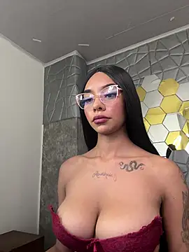 Tiffanny online show from March 21, 3:46 pm