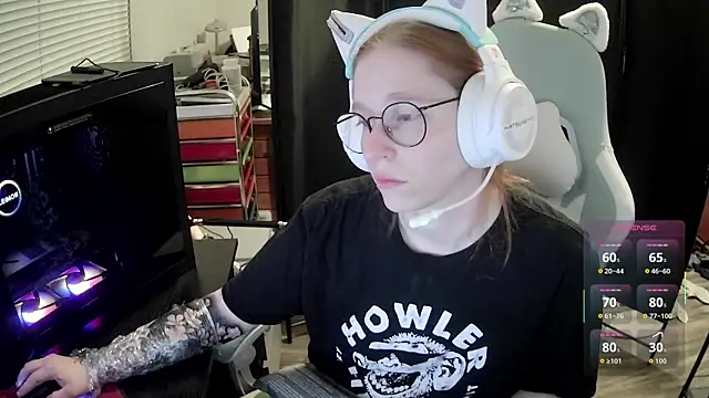 Snapshot of LilyFoxxx chatting on July 1, 5:09 am LilyFoxxx online show from July 1, 5:09 am