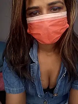 Snapshot of Aaliyalove1 chatting on March 8, 2:12 am Aaliyalove1 online show from March 8, 2:12 am