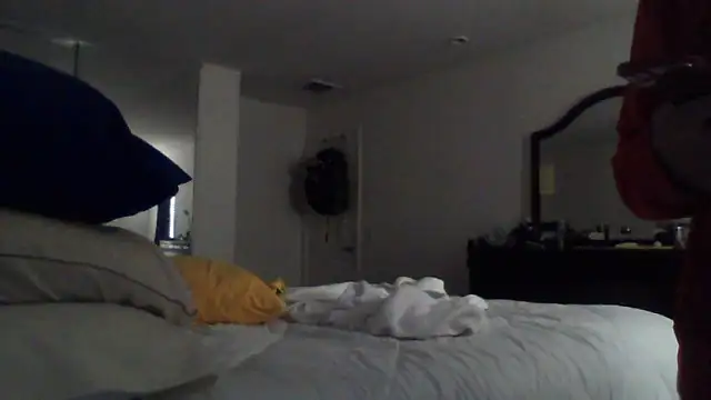 Snapshot of 2Fly4Guy chatting on December 5, 5:17 pm 2Fly4Guy online show from December 5, 5:17 pm