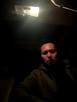 Snapshot of 2Fly4Guy chatting on December 15, 5:01 am 2Fly4Guy online show from December 15, 5:01 am