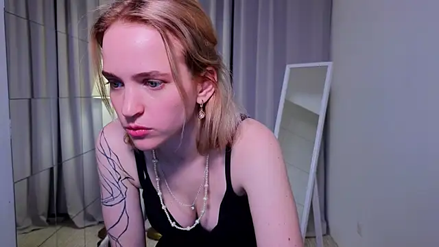 lolly pie online show from December 3, 5:23 pm