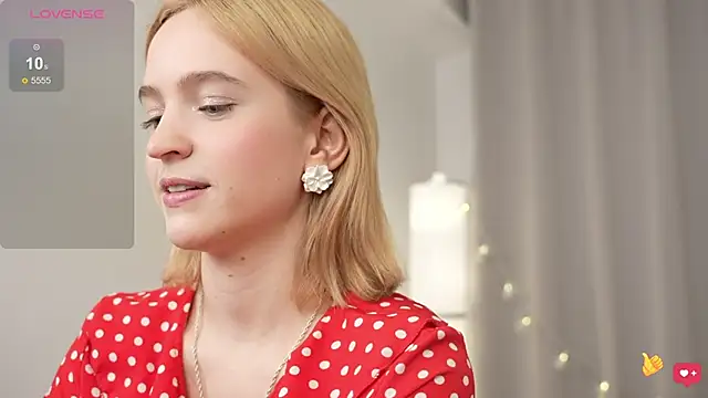 lolly pie online show from December 25, 4:00 pm