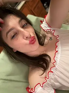 Snapshot of lolippp666 chatting on May 15, 8:27 pm lolippp666 online show from May 15, 8:27 pm