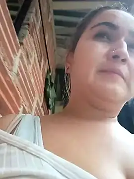 Snapshot of alexax0 chatting on March 13, 10:32 pm alexax0 online show from March 13, 10:32 pm