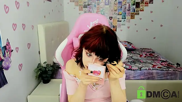 Snapshot of ElizaNik_ chatting on December 12, 1:53 am ElizaNik  online show from December 12, 1:53 am