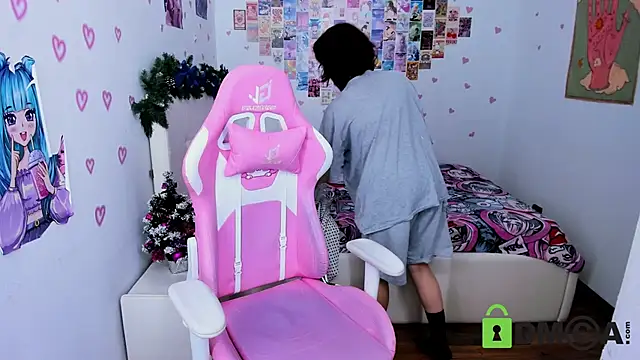 Snapshot of ElizaNik_ chatting on December 23, 3:40 am ElizaNik  online show from December 23, 3:40 am