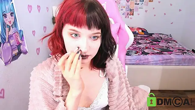 Snapshot of ElizaNik_ chatting on January 4, 4:33 am ElizaNik  online show from January 4, 4:33 am