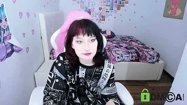 Snapshot of ElizaNik_ chatting on January 22, 12:38 am ElizaNik  online show from January 22, 12:38 am