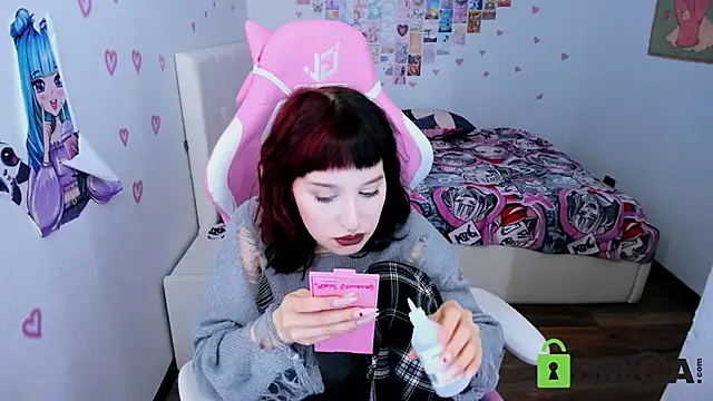 Snapshot of ElizaNik_ chatting on January 30, 10:41 pm ElizaNik  online show from January 30, 10:41 pm