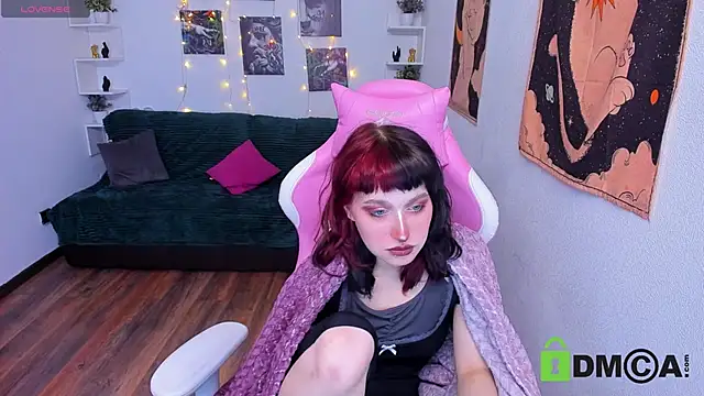 Snapshot of ElizaNik_ chatting on February 16, 7:15 am ElizaNik  online show from February 16, 7:15 am