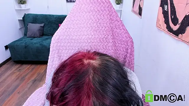 Snapshot of ElizaNik_ chatting on March 17, 5:45 am ElizaNik  online show from March 17, 5:45 am