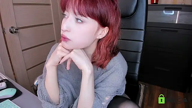 Snapshot of ElizaNik_ chatting on May 15, 11:45 pm ElizaNik online show from May 15, 11:45 pm