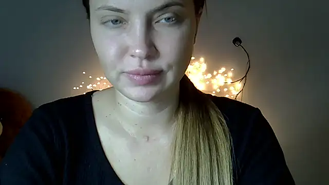 Lucky Anna online show from March 10, 7:30 pm