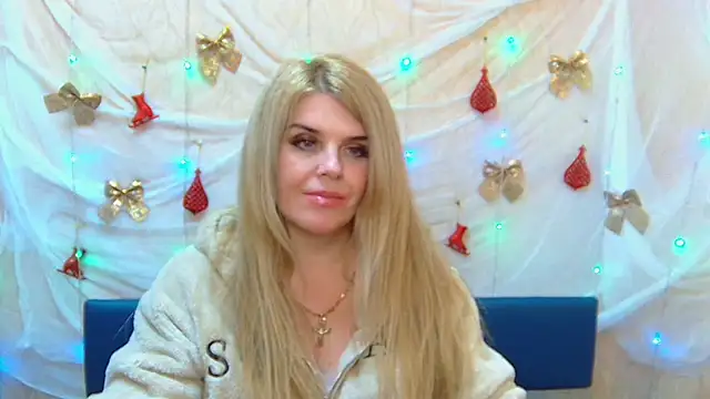 Snapshot of Julya_Barbi chatting on December 27, 3:09 am Julya Barbi online show from December 27, 3:09 am