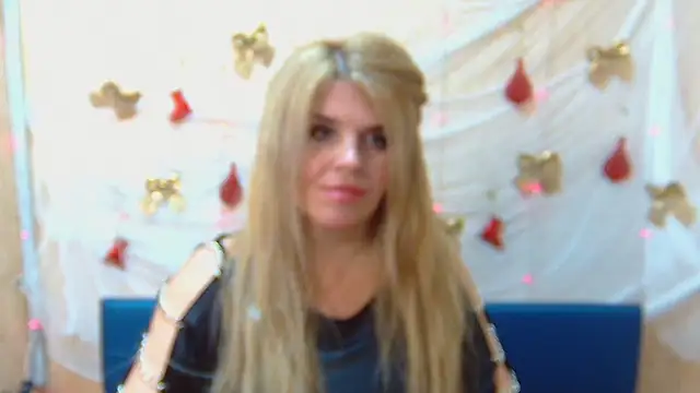 Snapshot of Julya_Barbi chatting on December 28, 9:20 am Julya Barbi online show from December 28, 9:20 am