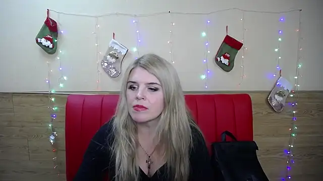 Snapshot of Julya_Barbi chatting on January 3, 6:03 pm Julya Barbi online show from January 3, 6:03 pm
