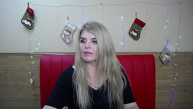 Snapshot of Julya_Barbi chatting on January 4, 12:05 am Julya Barbi online show from January 4, 12:05 am