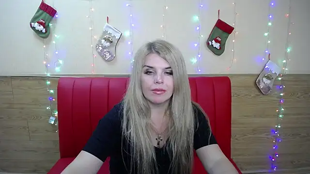Snapshot of Julya_Barbi chatting on January 6, 12:27 am Julya Barbi online show from January 6, 12:27 am
