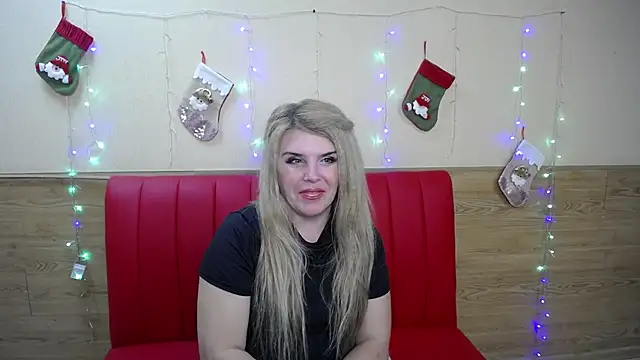 Snapshot of Julya_Barbi chatting on January 13, 4:07 am Julya Barbi online show from January 13, 4:07 am