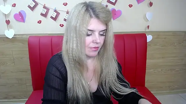 Snapshot of Julya_Barbi chatting on January 21, 8:54 pm Julya Barbi online show from January 21, 8:54 pm